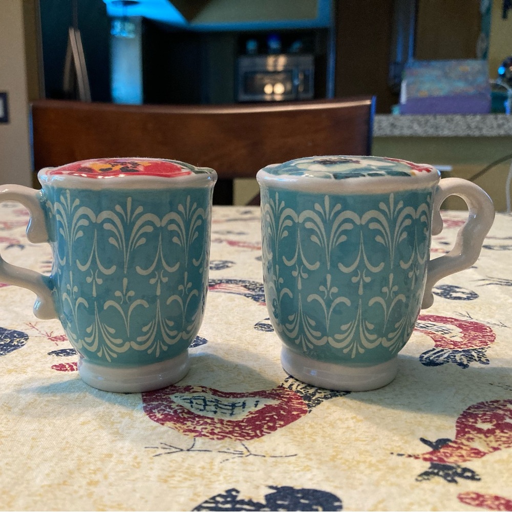 The Pioneer Woman Melody Teacup Salt and Pepper Shakers
